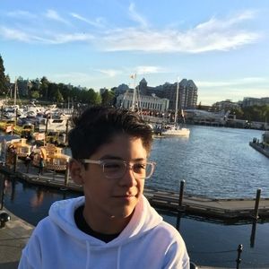 Meet your Posher, Rene